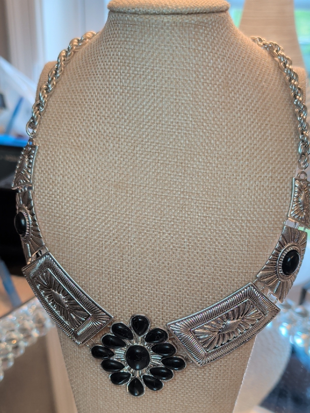 Southern Living Black Stone Floral Silver-Tone Statement Necklace NWT